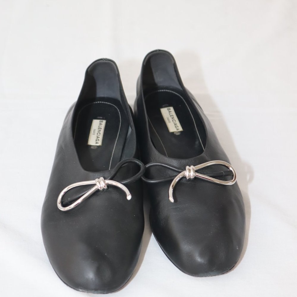 Balenciaga Black Leather Flats with Silver Metal Bow size 41 1/2 made in Italy - Picture 4 of 14